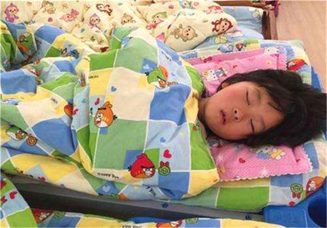 伟大的缺席 相关产品