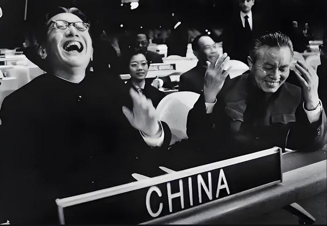 堂下何人 相关产品