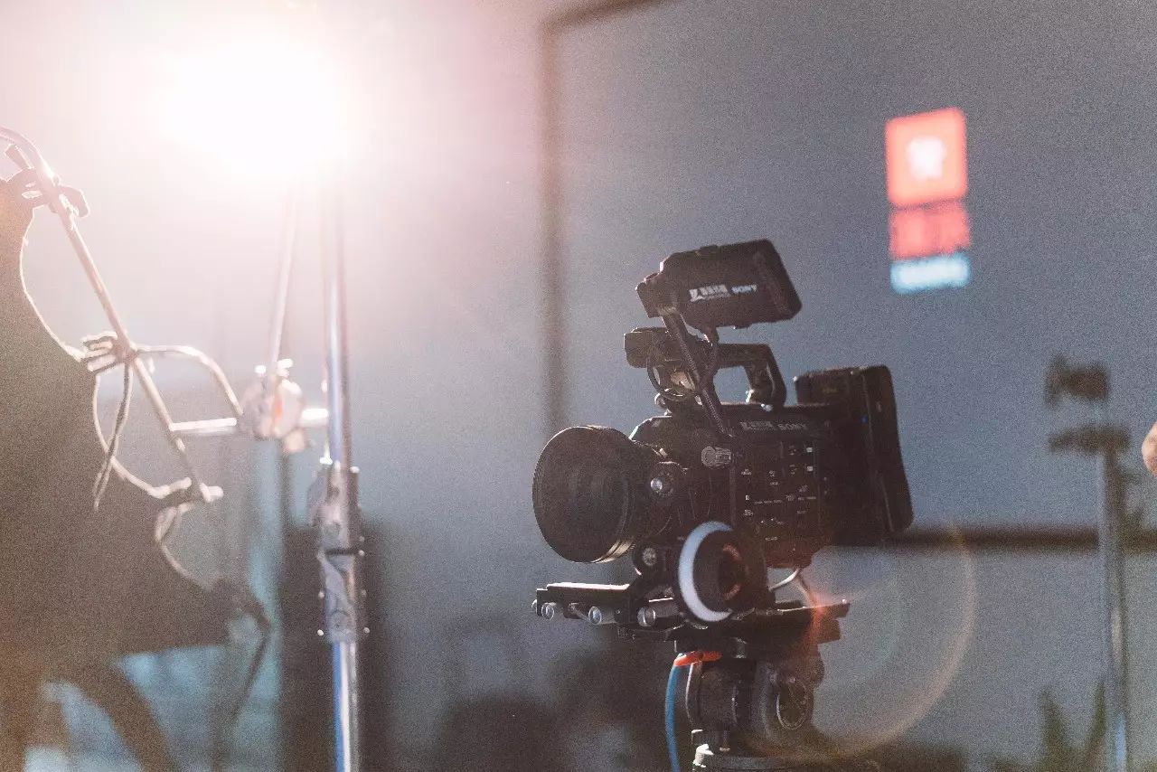 凤舞红尘 相关产品