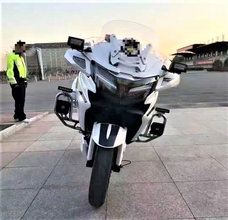 你们这些人 产品主图