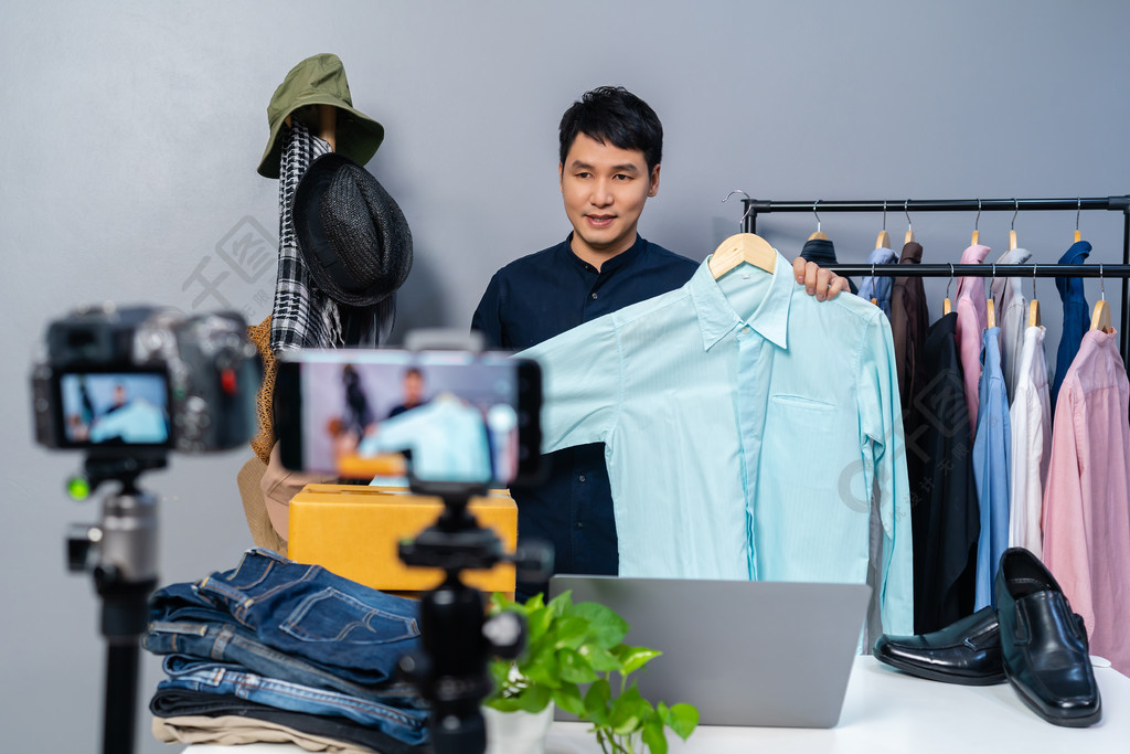 似人非人 相关产品